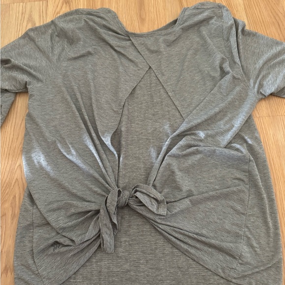 Target All in Motion Workout Grey Long Sleeve Knot Back XL - Picture 3 of 3